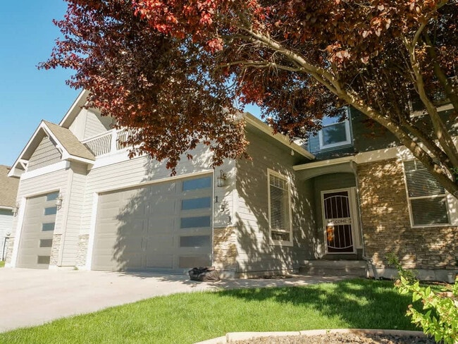 Building Photo - 151 Cub St W