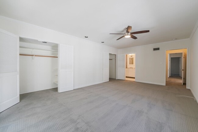 Building Photo - Beautiful Sherman Oaks Home Rental!