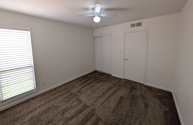 Building Photo - 2 Bedroom Condo in the Escalante Community...