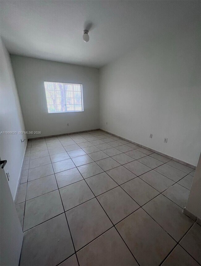 Building Photo - 7220 NW 114th Ave