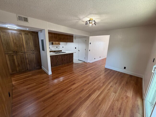 Building Photo - 3614 S Port Dr