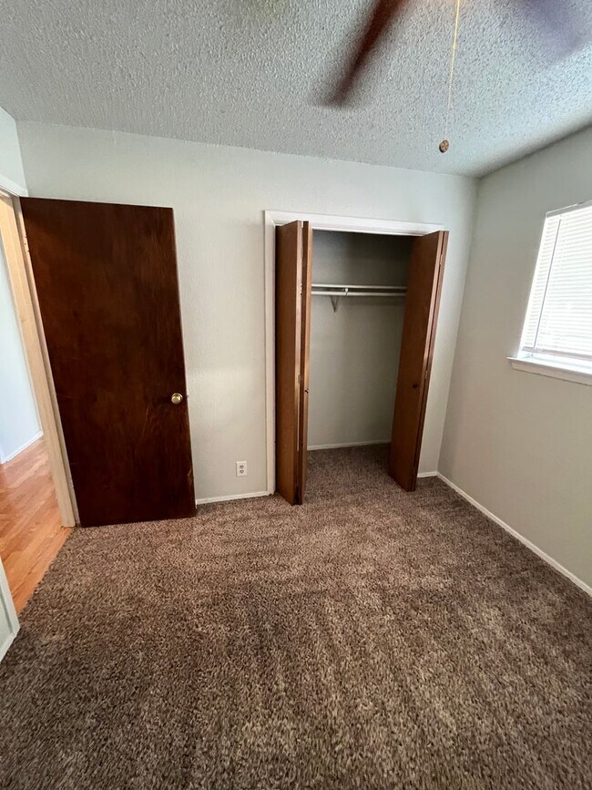 Building Photo - 2704 Aftonshire Way