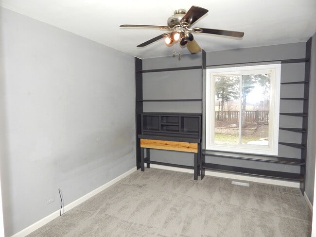 Building Photo - 1985 Navarone Dr