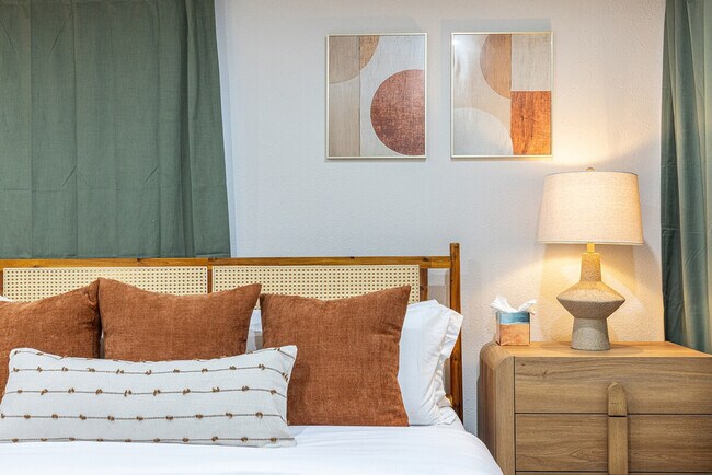 Building Photo - 839 Patchett St