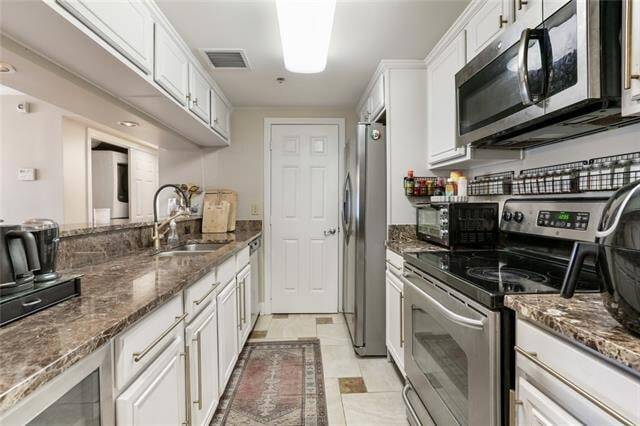 Building Photo - 3456 Cleary Ave