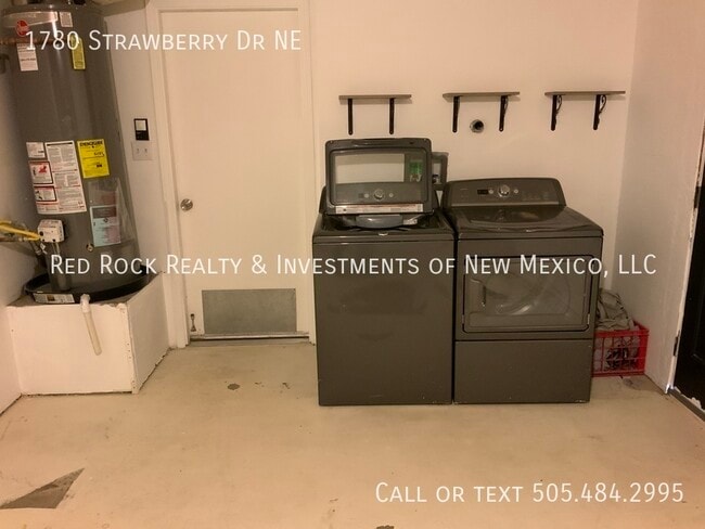 Building Photo - 1780 Strawberry Dr NE
