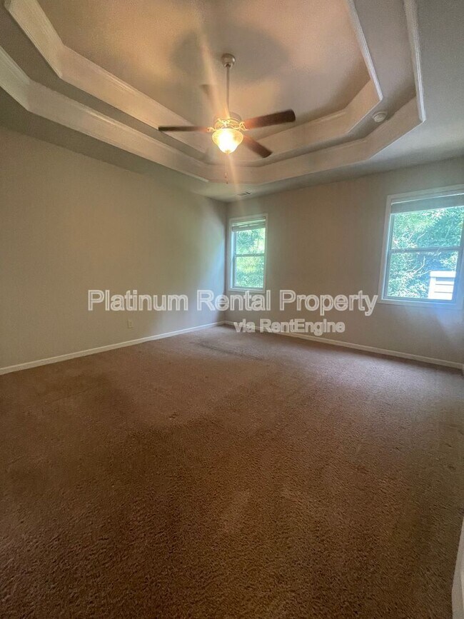 Building Photo - 7350 Silk Tree Pt