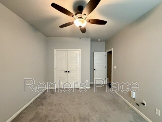 Building Photo - 803 E Delmar Pl