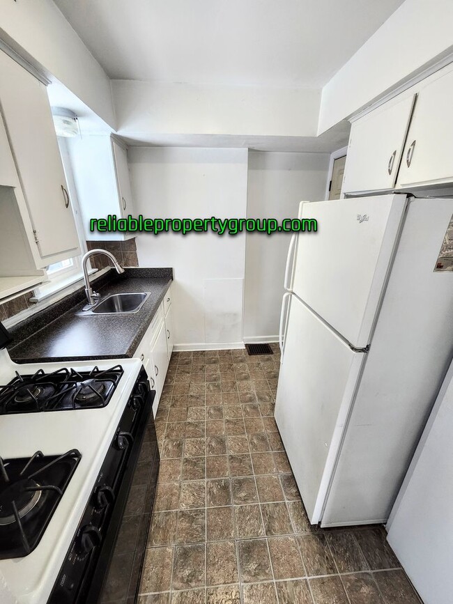 Building Photo - New Listing - Fort Wayne