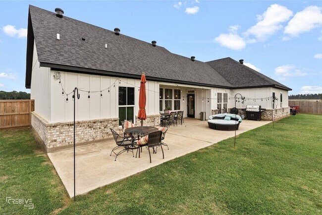 Building Photo - 440 LEGACY Pl