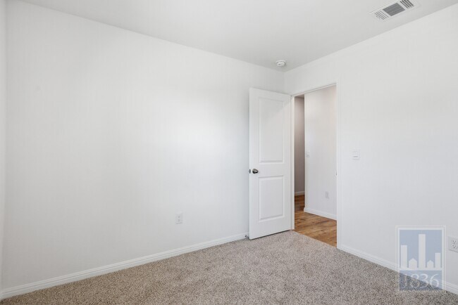 Building Photo - 1932 Marlin Spike Dr