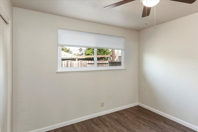 Building Photo - Great Sunnyvale Home