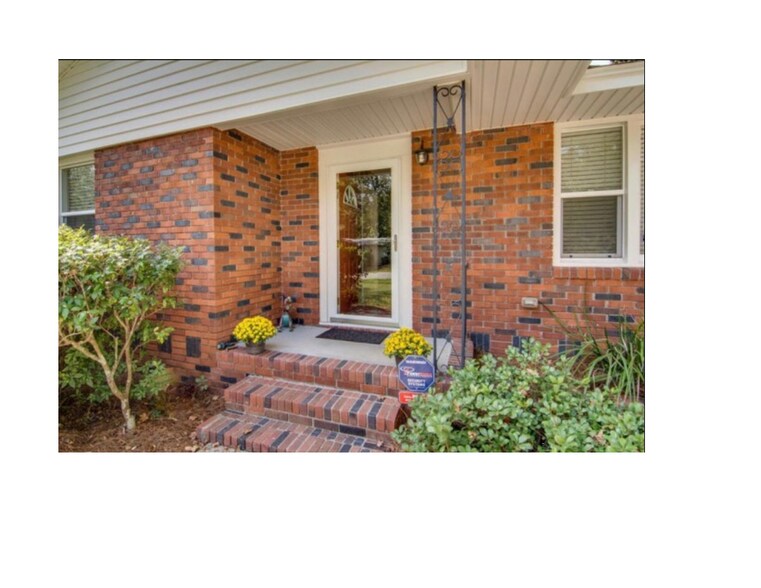 Building Photo - 721 W Sherwood Dr