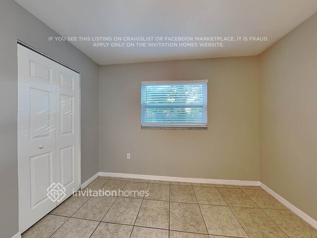 Building Photo - 6146 Balboa Dr