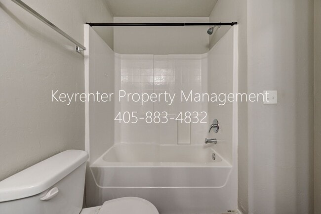 Building Photo - Gorgeous 3 Bed 2 Bath in Moore/SE OKC