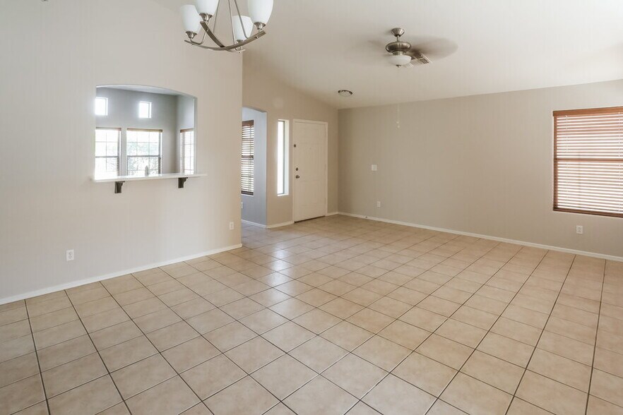 Building Photo - 13413 W Port Au Prince Ln