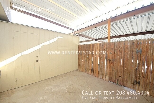 Building Photo - 962 McKinley Ave