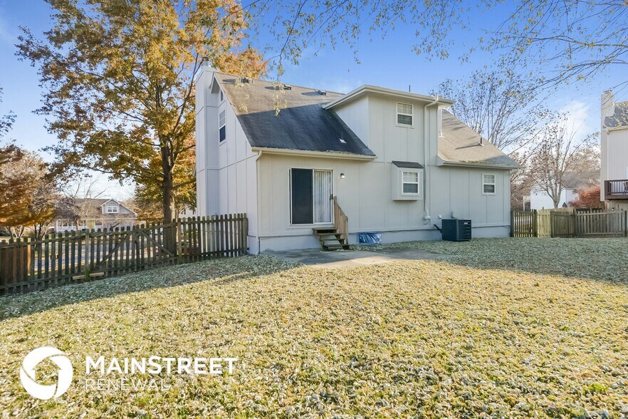 Building Photo - 2314 NE Springbrook St
