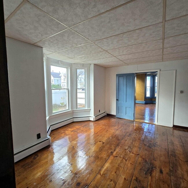 Building Photo - 13 Forest St