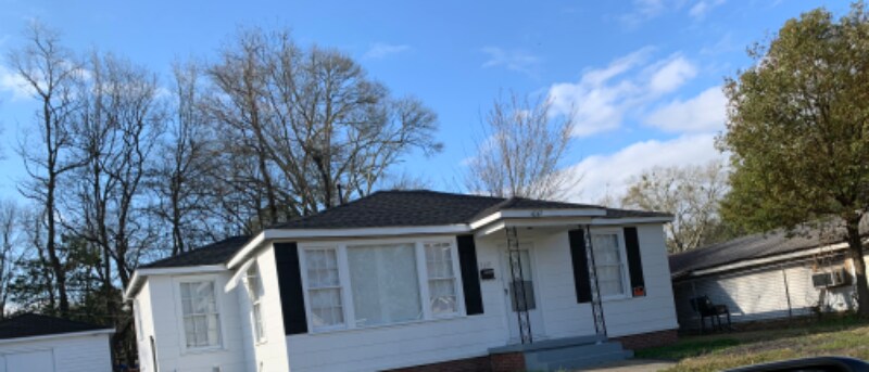 Building Photo - 4242 Monroe Ave