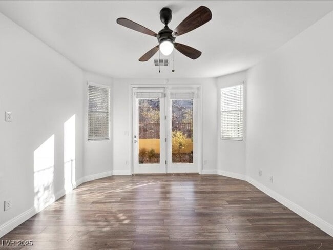 Building Photo - 1159 Calcione Dr