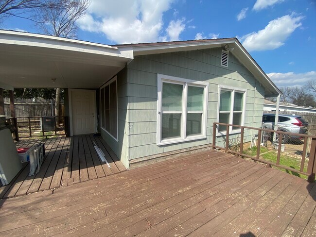 Building Photo - 3708 Kimbo Rd