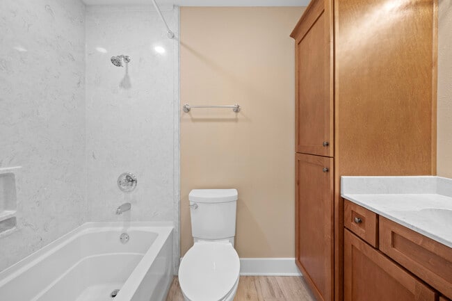Building Photo - 1351 Sanibel Ln