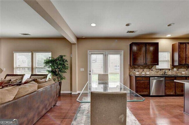 Building Photo - 4228 Woods Creek Ln