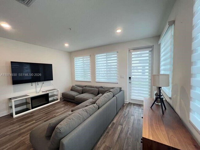 Building Photo - 10229 NW 64th Terrace