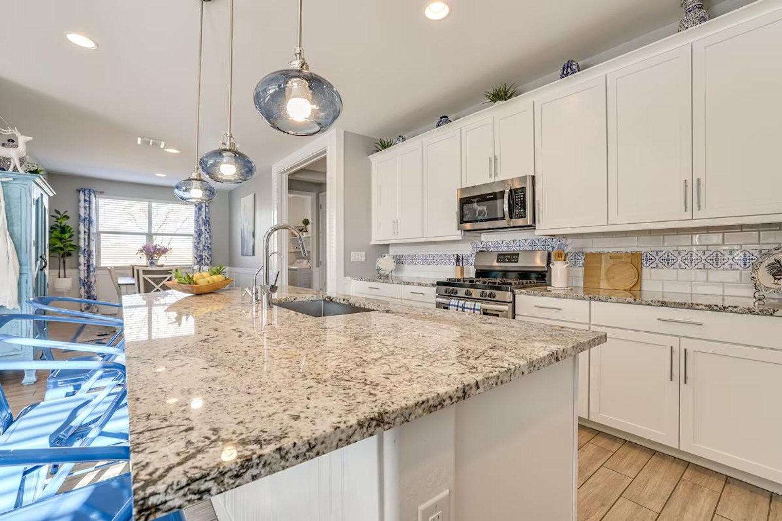 Building Photo - 417 E Emerald Dr