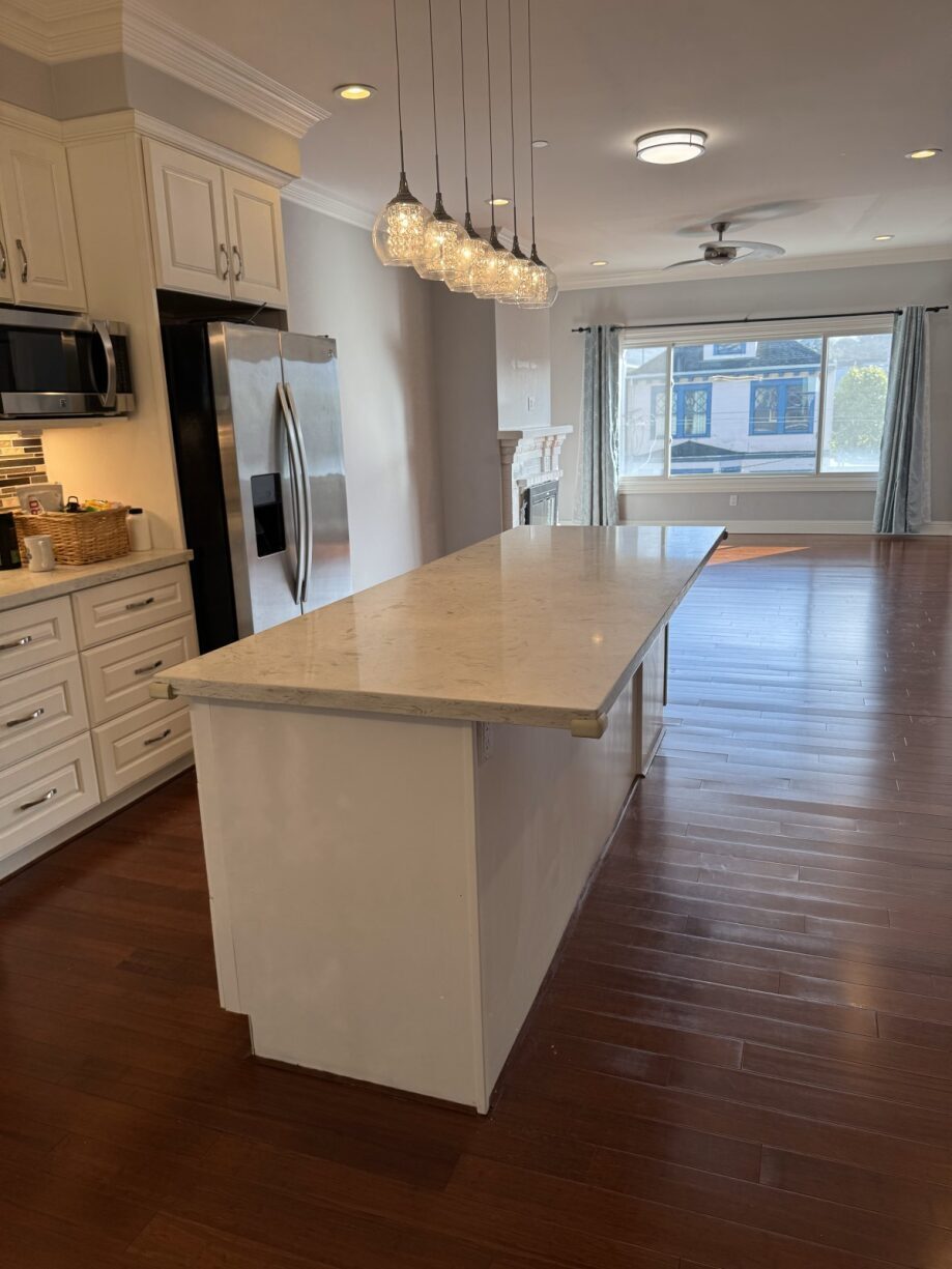 Building Photo - 1334 Anza St