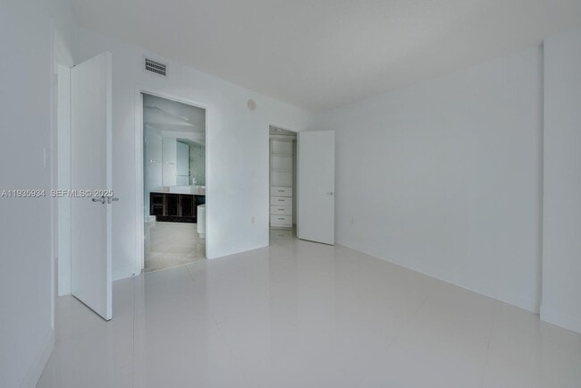 Building Photo - 250 Sunny Isles Blvd