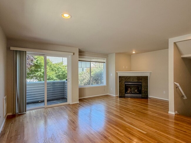 Building Photo - 3bd/2bth North Green Lake Townhome, $3,150/mo.