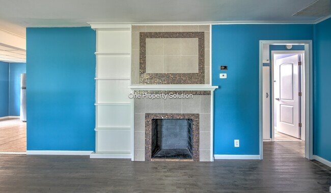 Building Photo - 7611 Northcote Ave