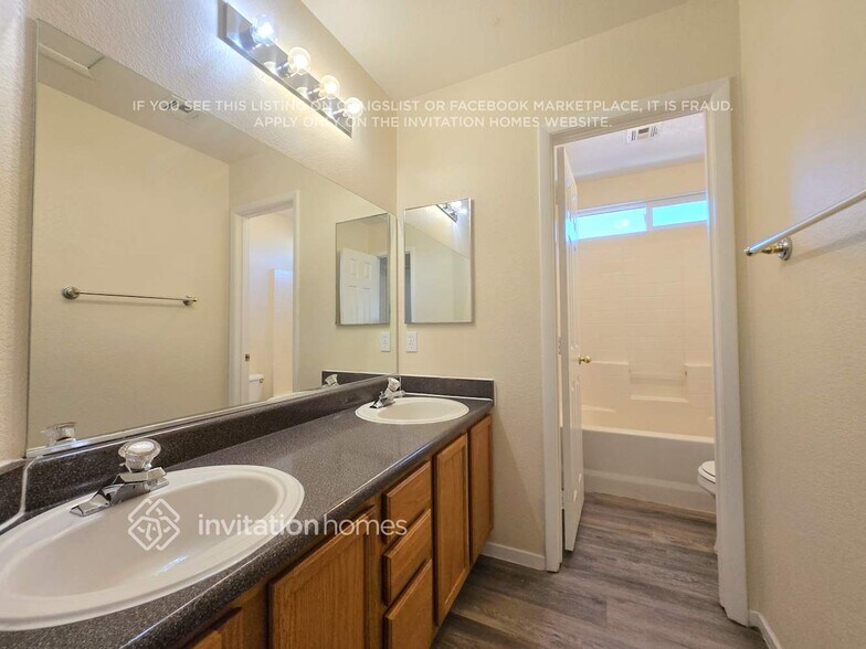 Building Photo - 7621 Eminence Ct