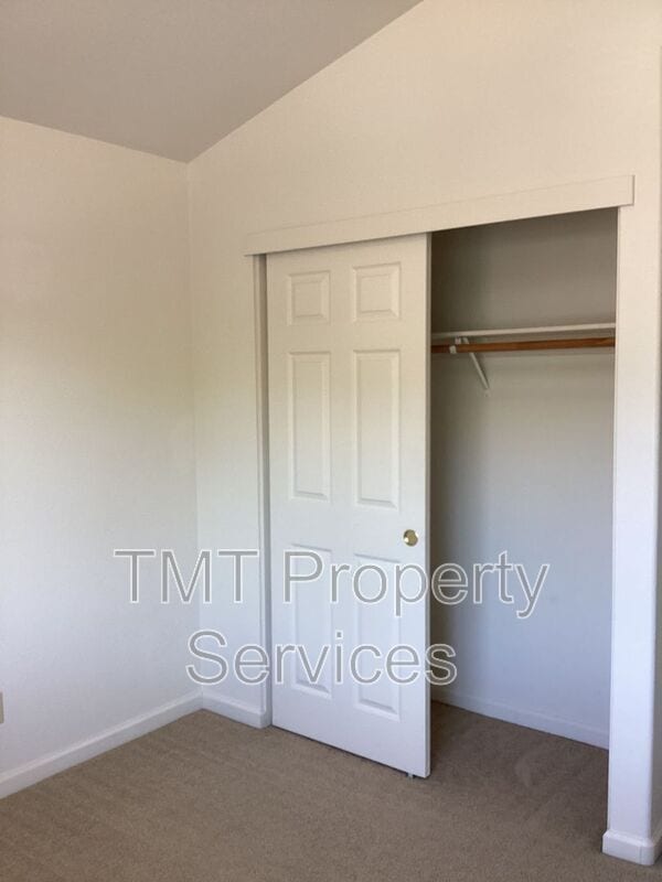 Building Photo - 10188 Gatemont Cir