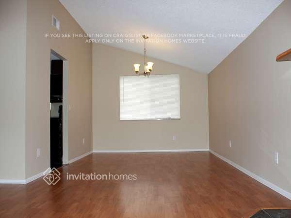 Building Photo - 4005 Stonehaven Rd