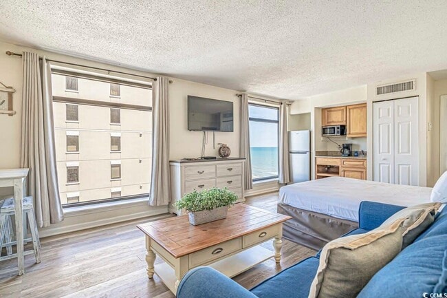 Building Photo - 5308 N Ocean Blvd