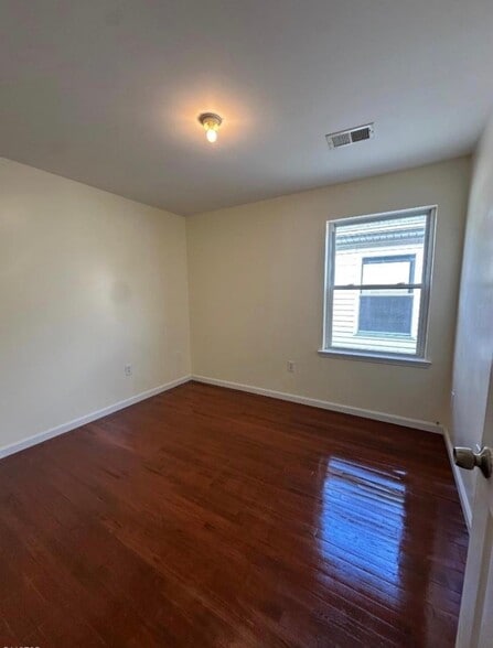 Building Photo - 138 22nd St