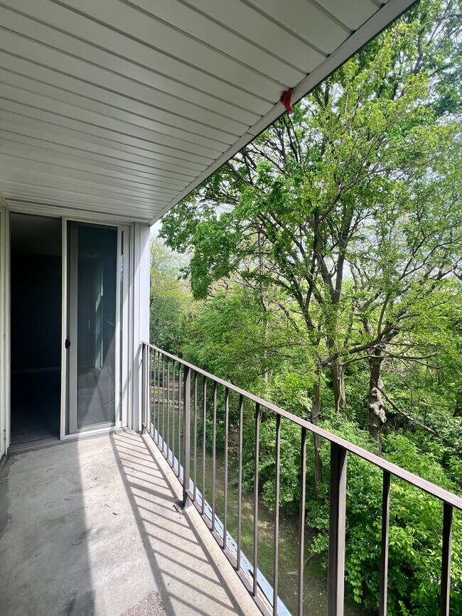 Building Photo - 5760 Abbey Dr