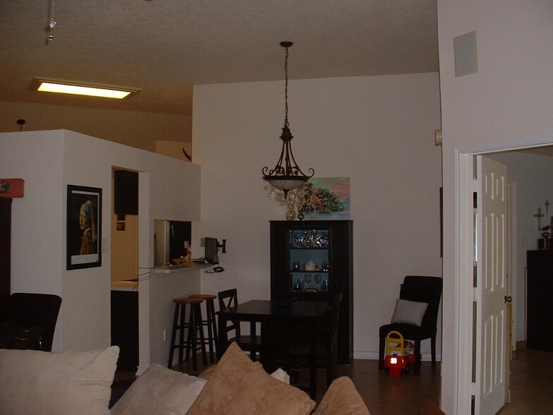 Building Photo - 2211 Dublin Dr