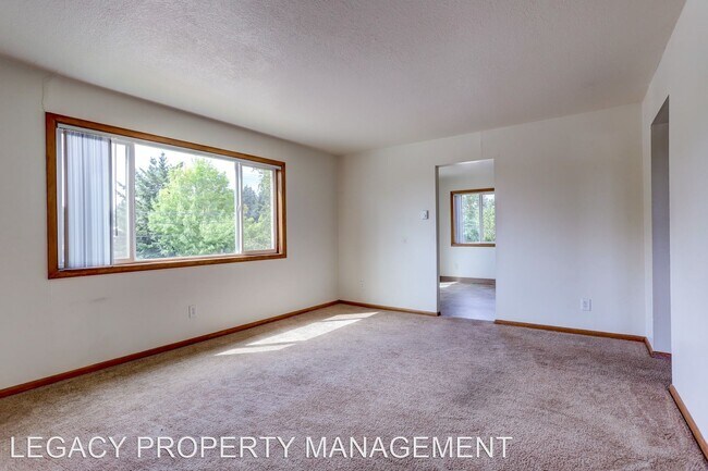 Building Photo - 11580 SW Hall Blvd