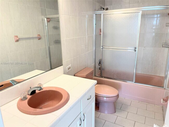Building Photo - 8024 Tatum Waterway Dr