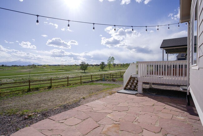 Building Photo - 5 Bed 3 Bath 3 Car Garage Rancher!!!