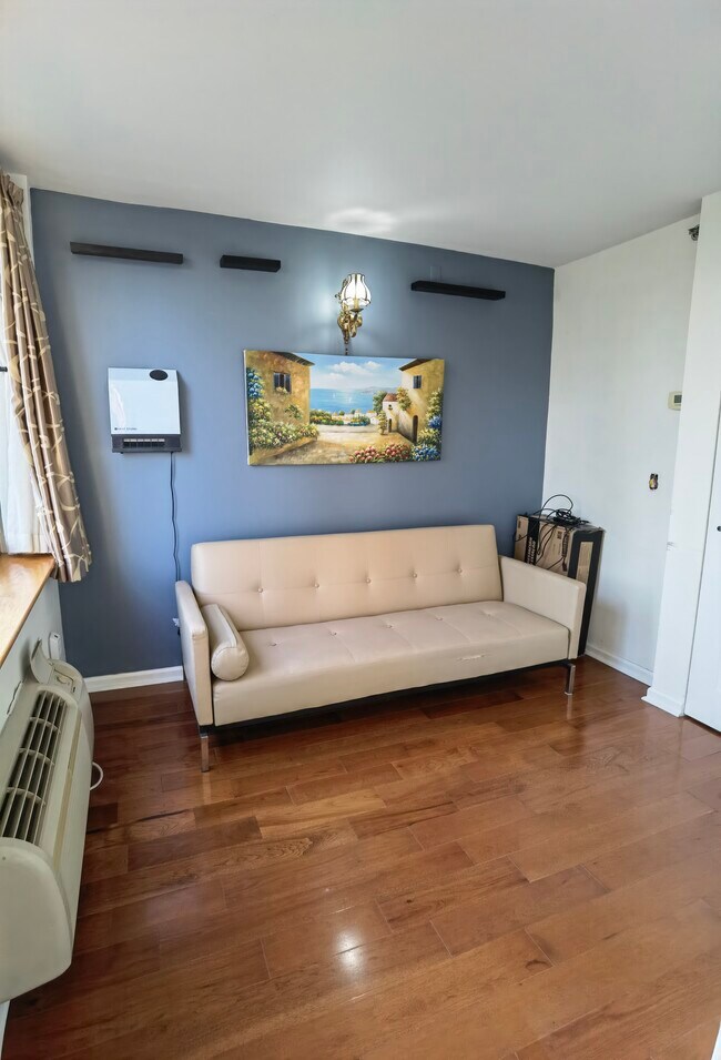 Building Photo - 1 2ND St