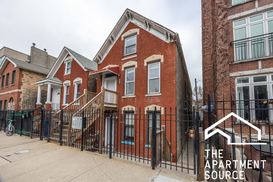 Primary Photo - 1622 W Beach Ave