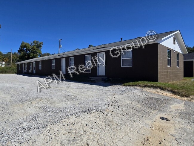 Building Photo - Updated two bedroom - Harden St.