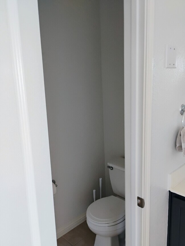 Building Photo - 11121 Silo Valley Dr