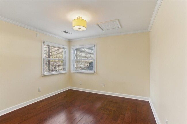 Building Photo - 2238 N River Trail