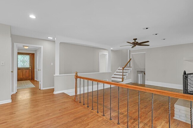 Building Photo - Prestigious Dunwoody Georgia